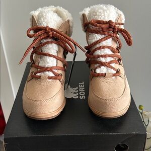 Sorel Ladies Tan Suede Sherpa-Lined Winter Boots